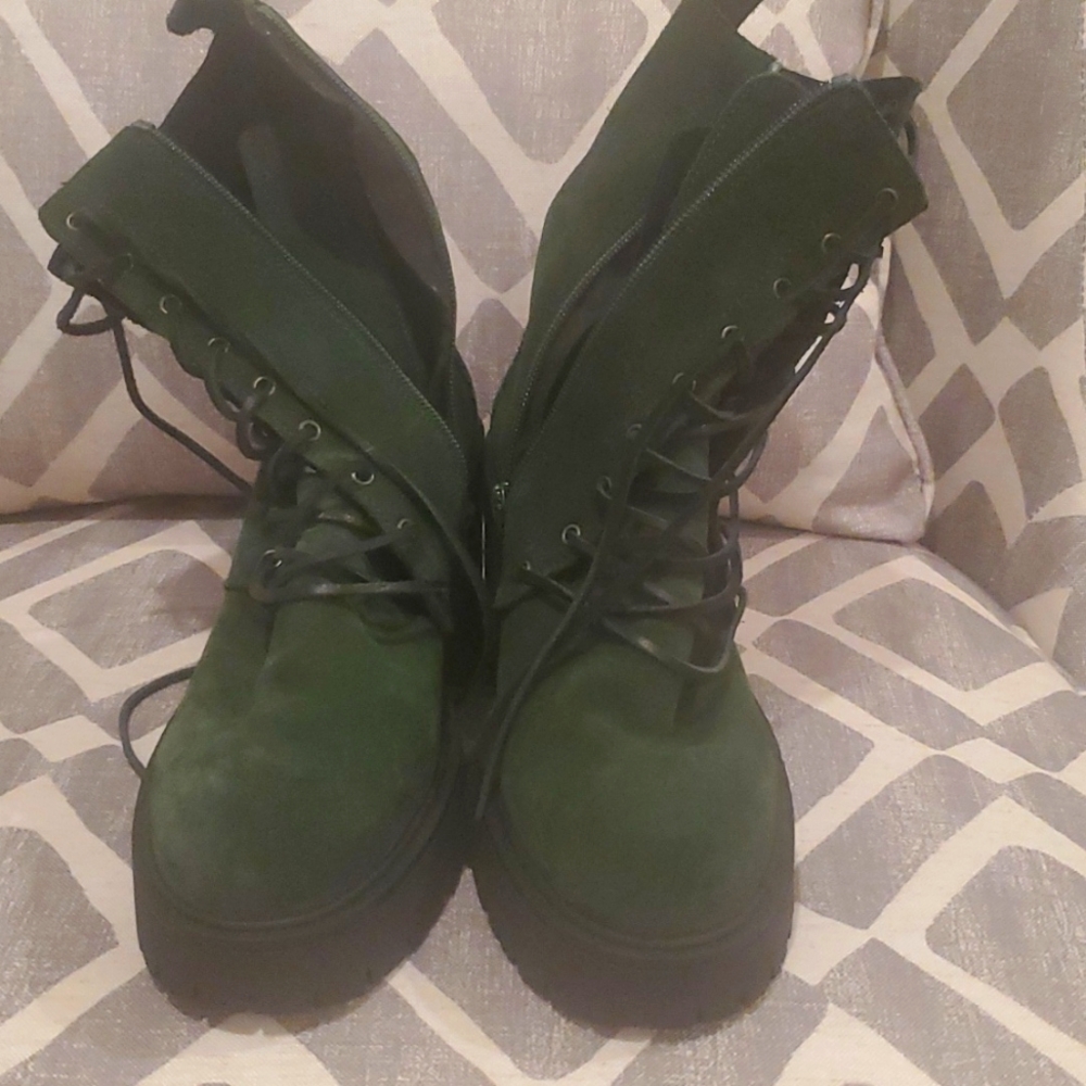 Green suede boots